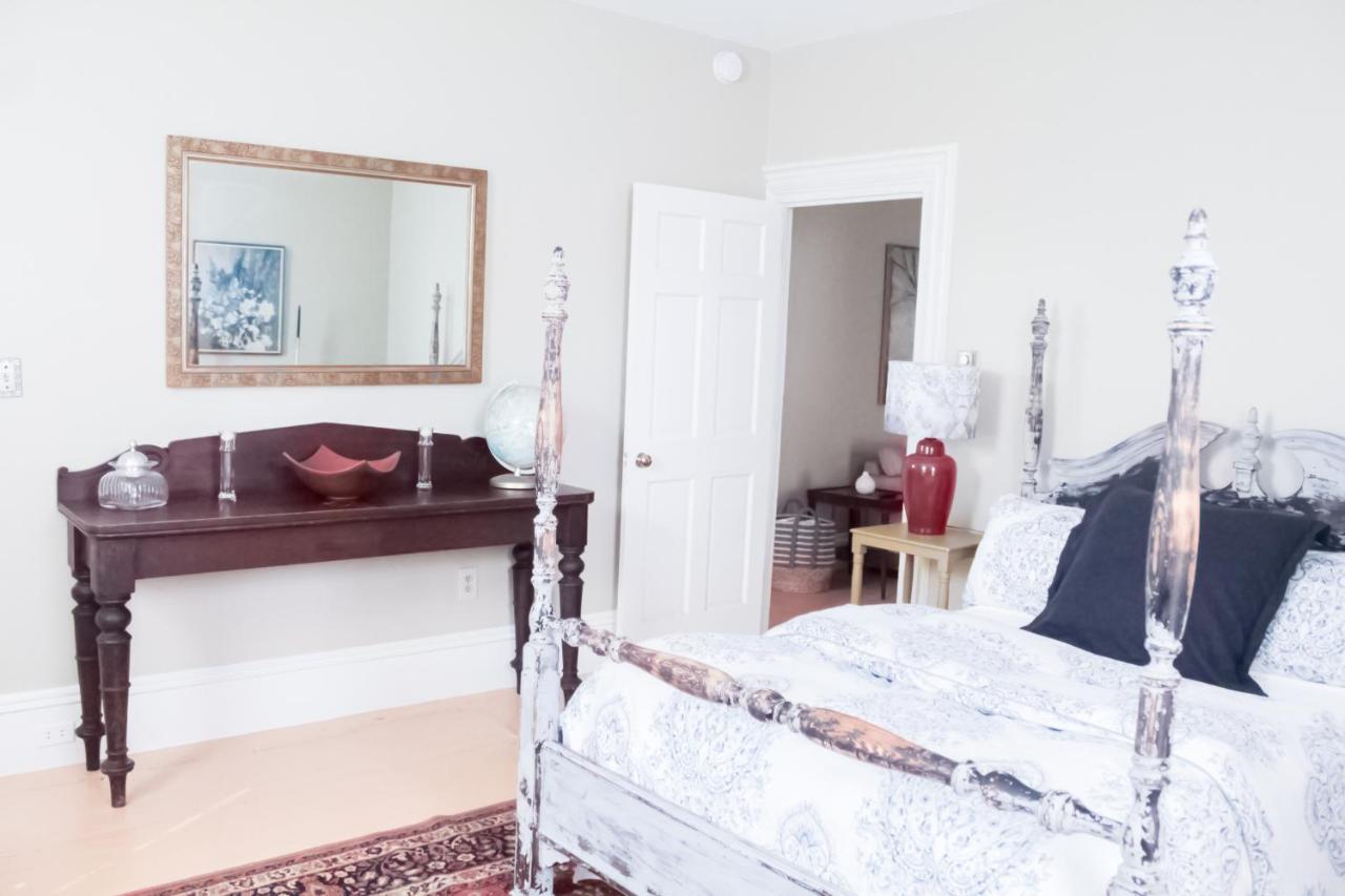 Honeysuckle Suite Apartment In Downtown Rockland Extérieur photo