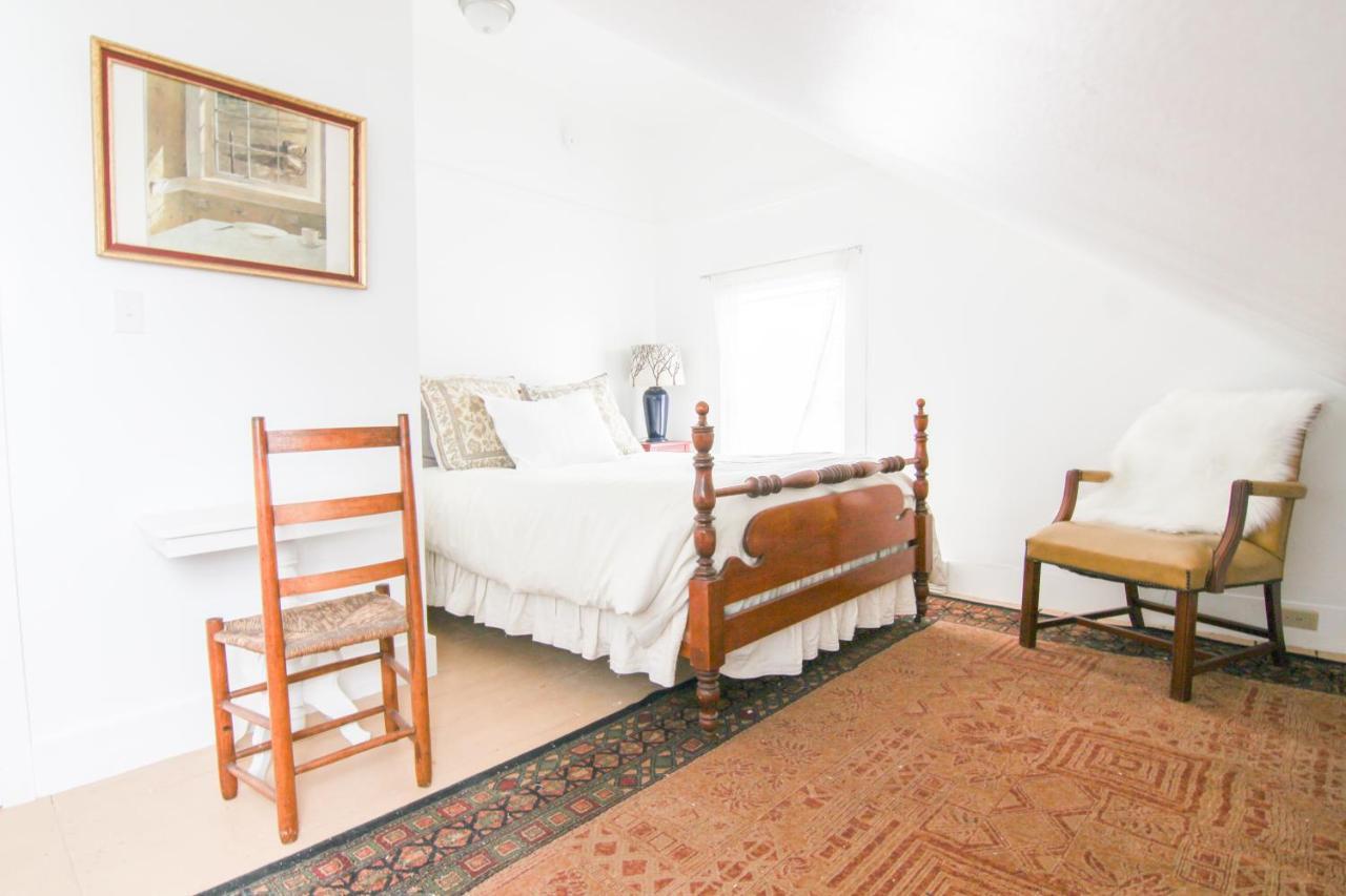 Honeysuckle Suite Apartment In Downtown Rockland Extérieur photo